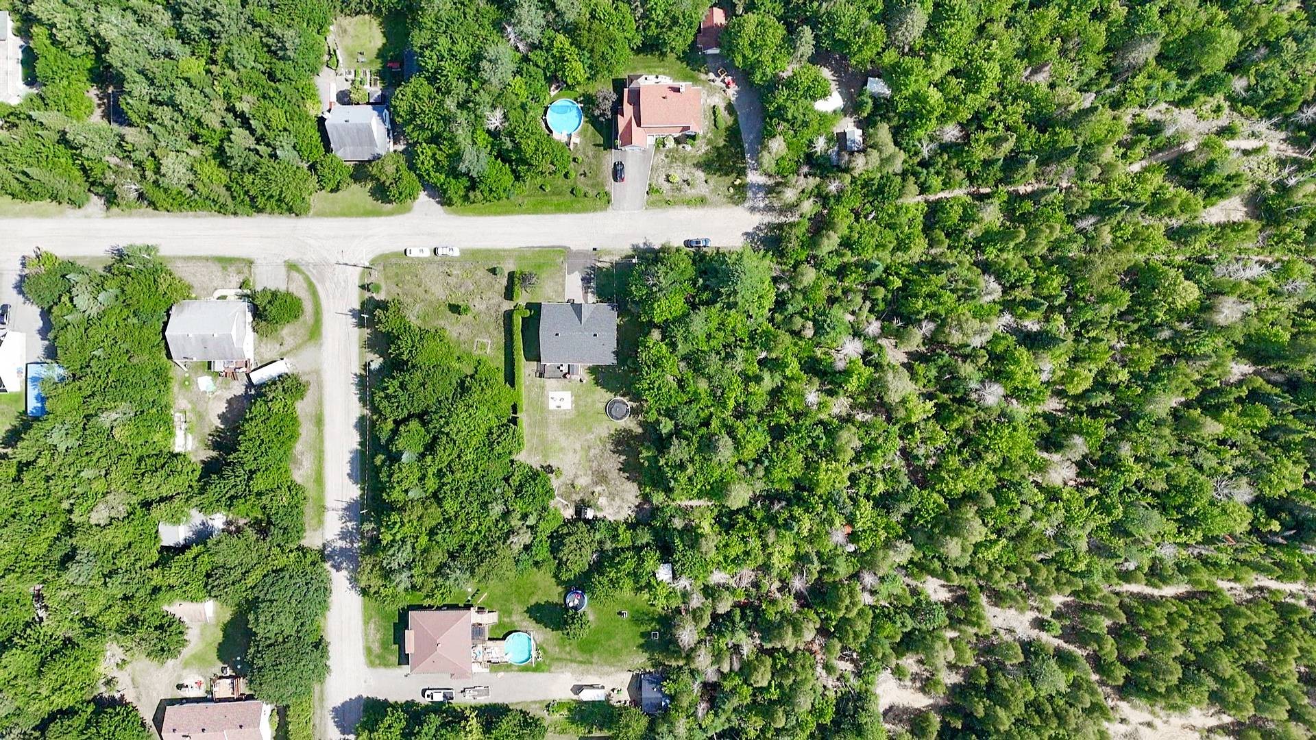 









850


Ch. des Thuyas

,
Shawinigan,




QC
G9R1Y2

