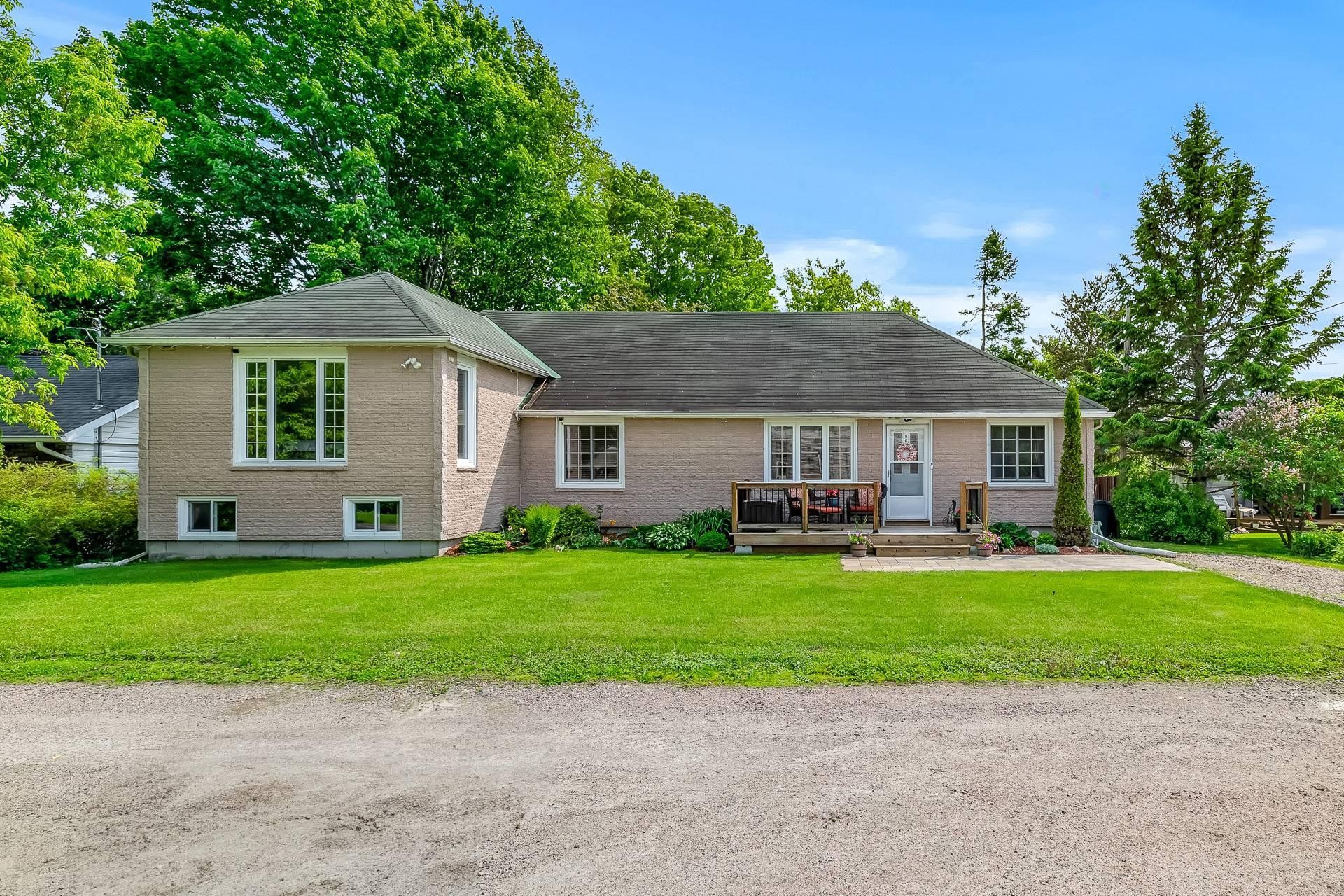 









196


Rue Argyle

,
Shawville,




QC
J0X2Y0

