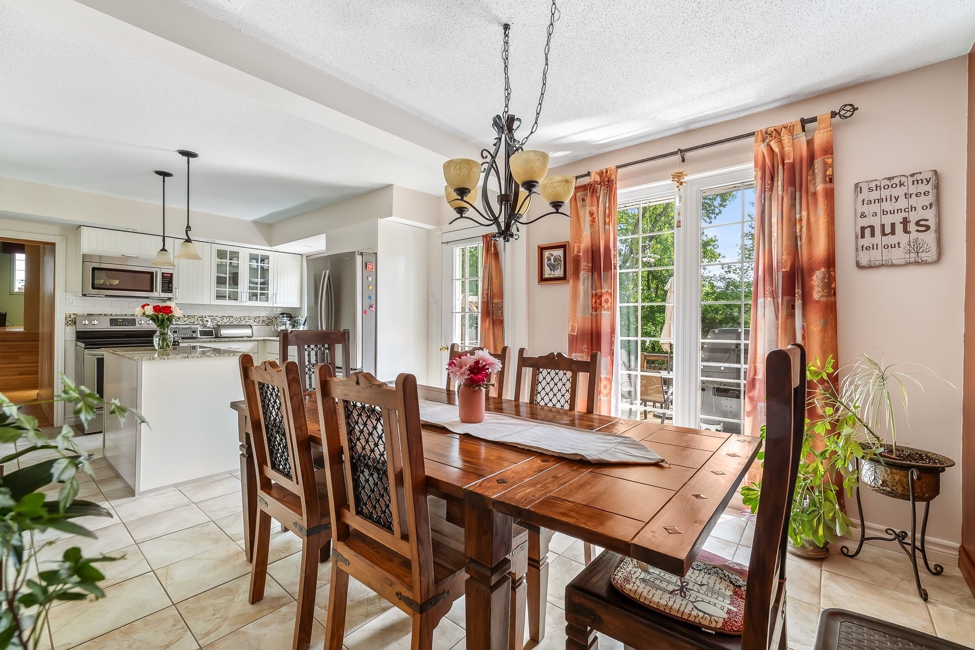 









196


Rue Argyle

,
Shawville,




QC
J0X2Y0

