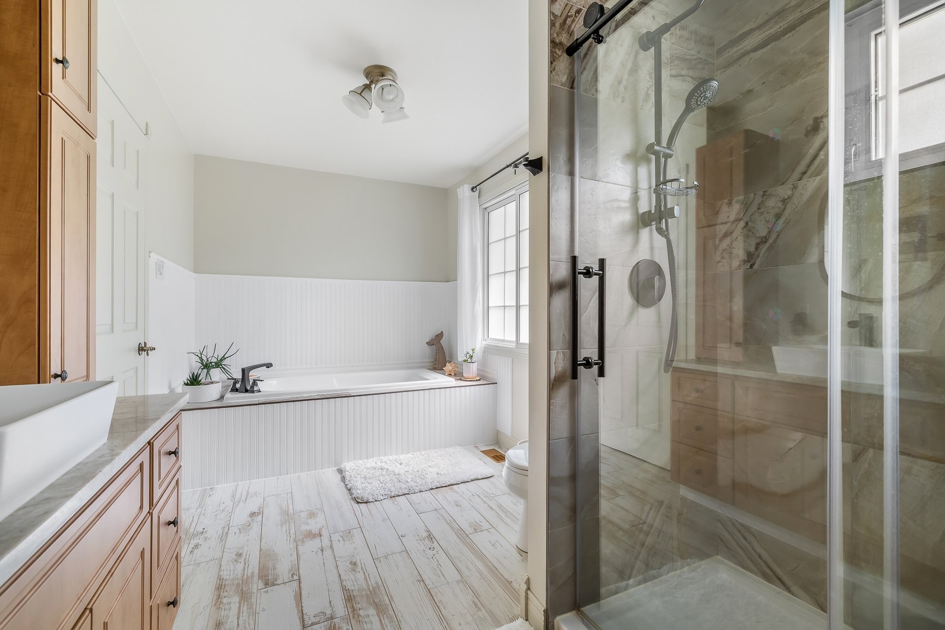 









196


Rue Argyle

,
Shawville,




QC
J0X2Y0

