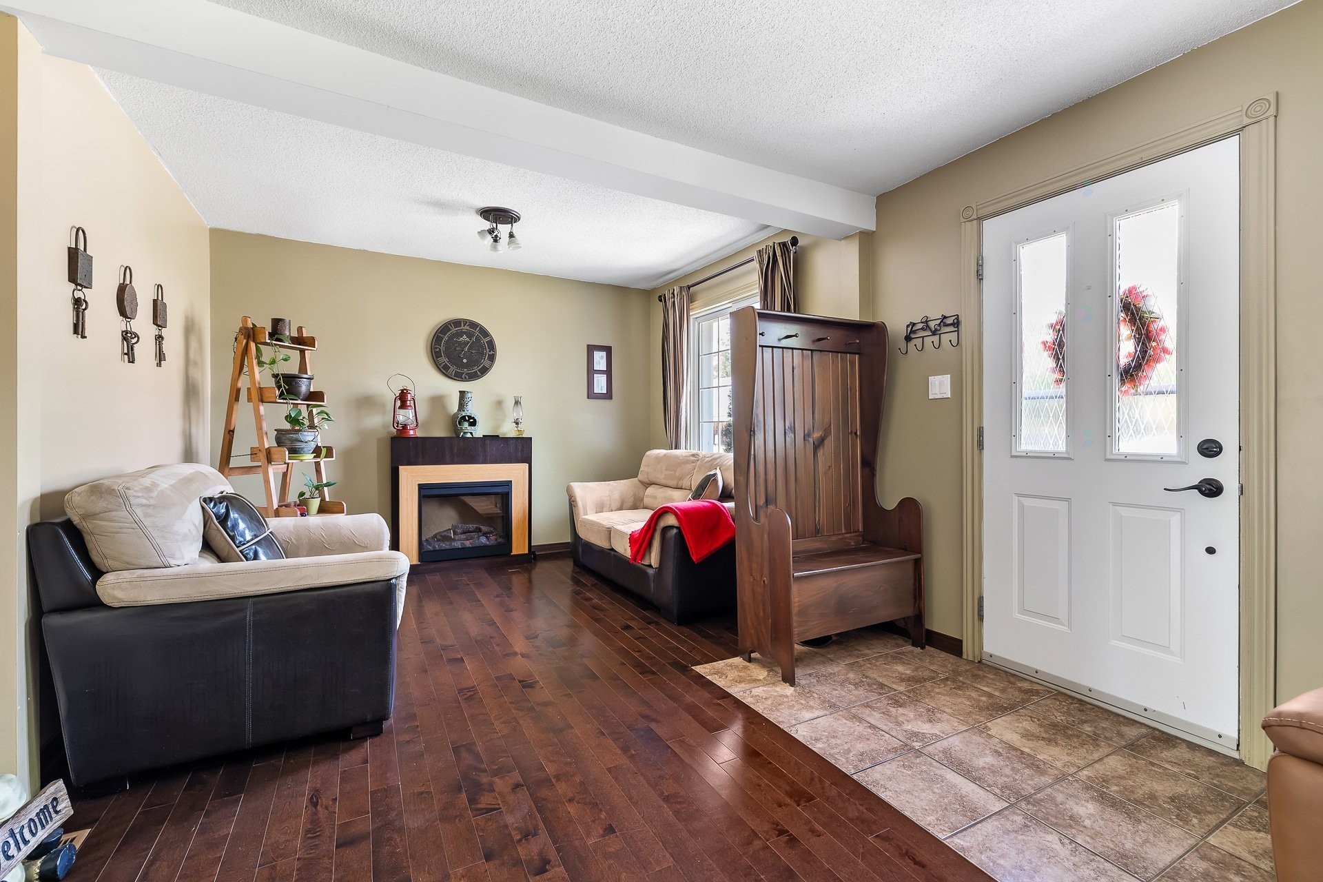 









196


Rue Argyle

,
Shawville,




QC
J0X2Y0

