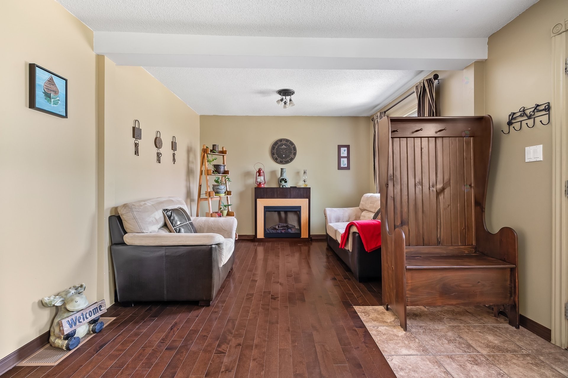 









196


Rue Argyle

,
Shawville,




QC
J0X2Y0

