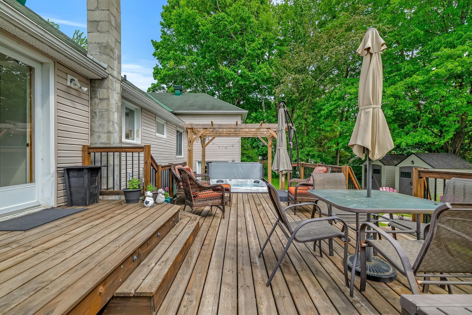 









196


Rue Argyle

,
Shawville,




QC
J0X2Y0


