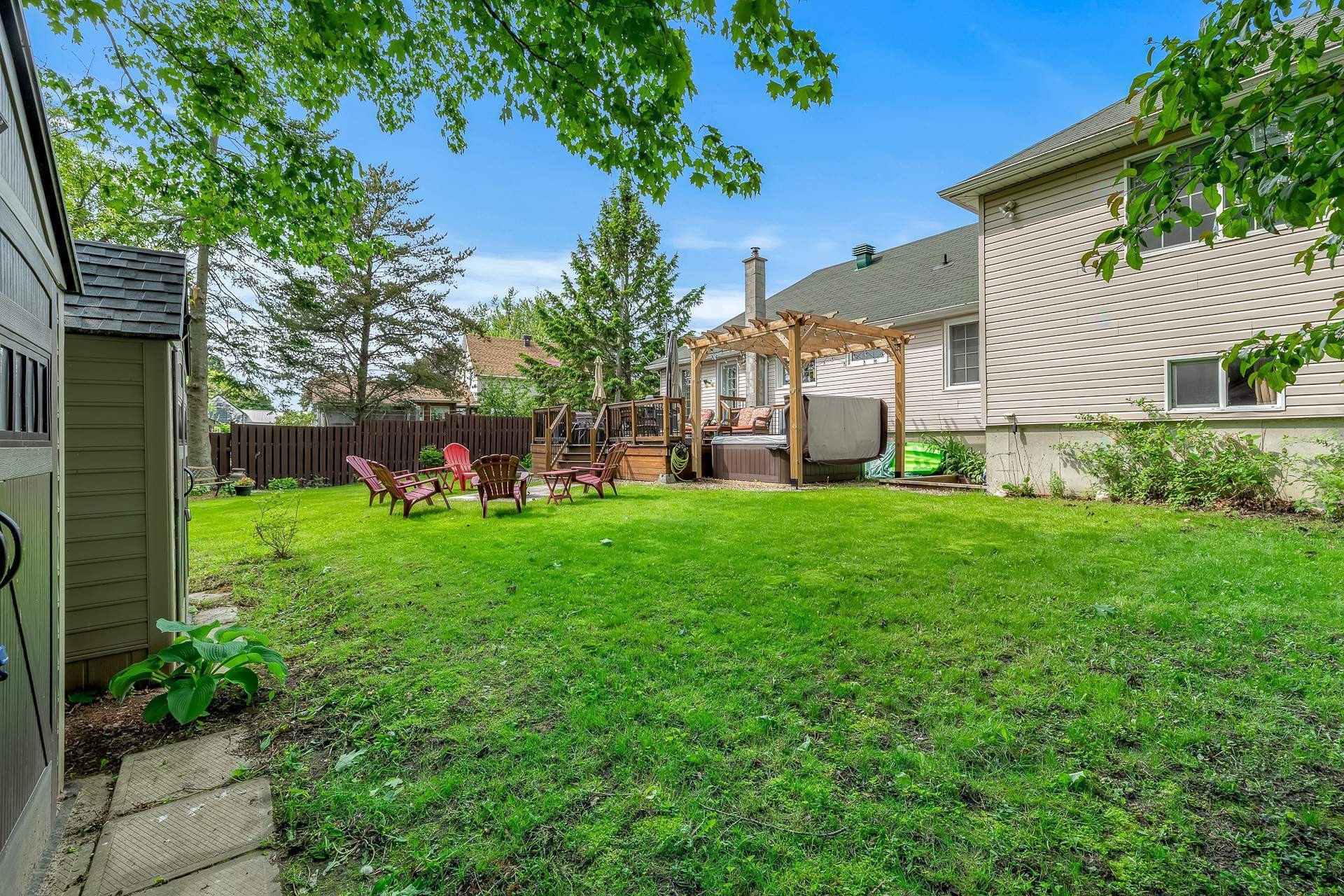 









196


Rue Argyle

,
Shawville,




QC
J0X2Y0

