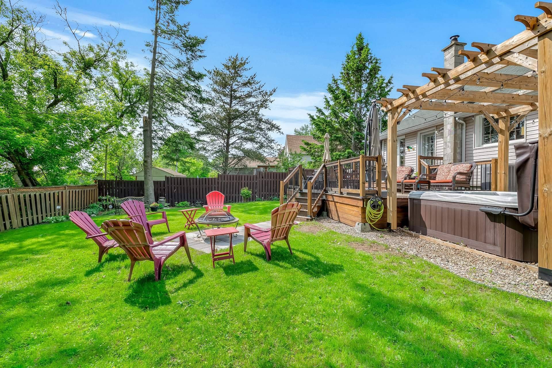 









196


Rue Argyle

,
Shawville,




QC
J0X2Y0

