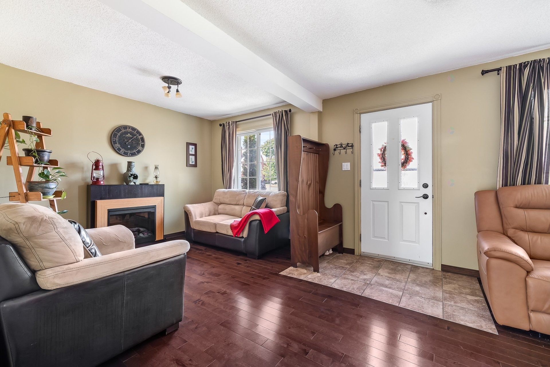 









196


Rue Argyle

,
Shawville,




QC
J0X2Y0

