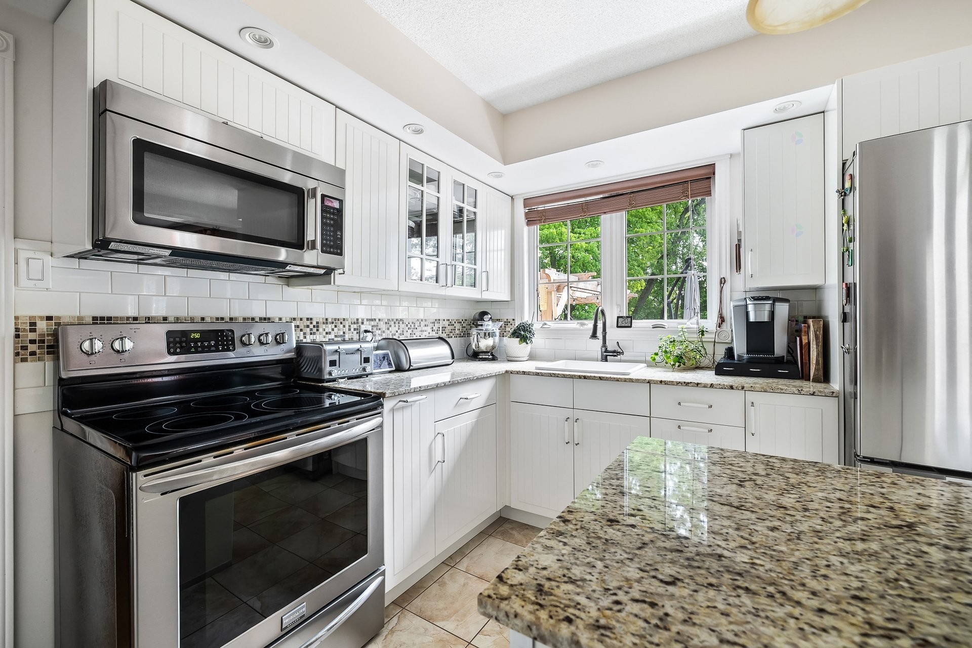 









196


Rue Argyle

,
Shawville,




QC
J0X2Y0

