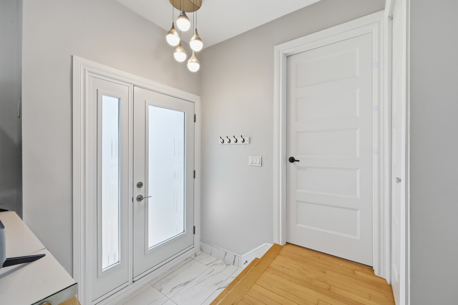 









4925


Boul. Davis

,
Longueuil (Saint-Hubert),




QC
J3Y8K1

