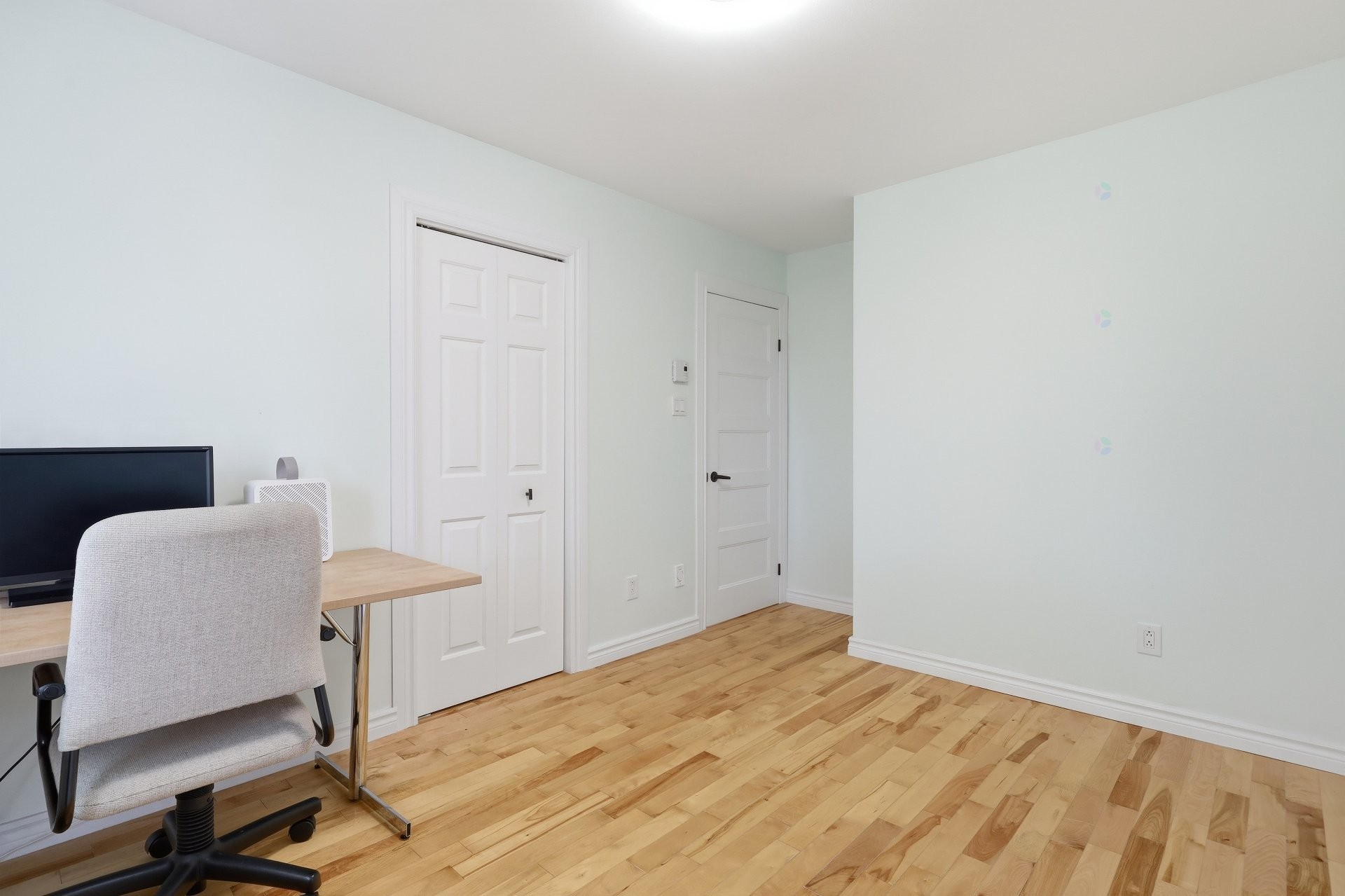 









4925


Boul. Davis

,
Longueuil (Saint-Hubert),




QC
J3Y8K1

