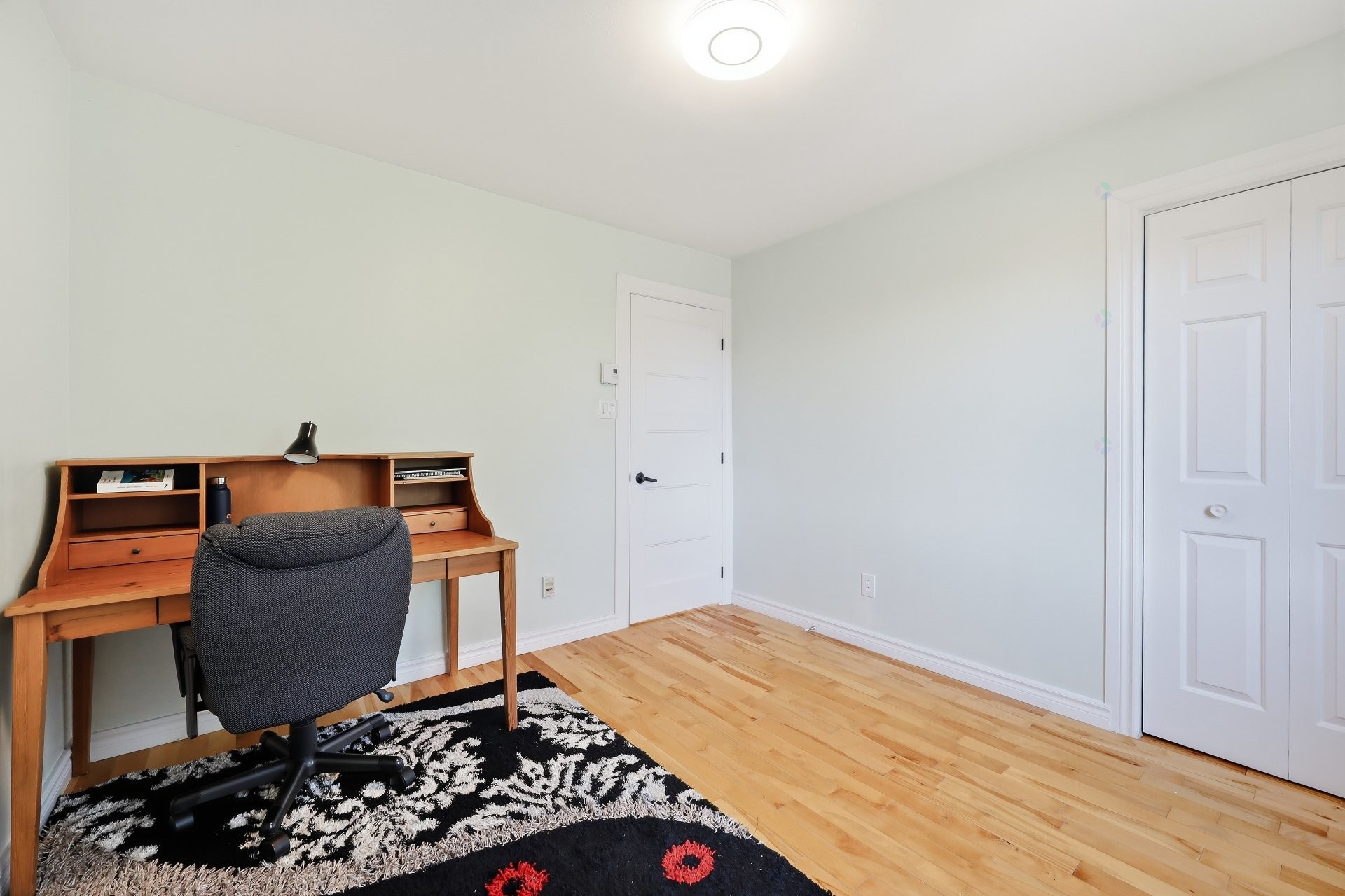 









4925


Boul. Davis

,
Longueuil (Saint-Hubert),




QC
J3Y8K1

