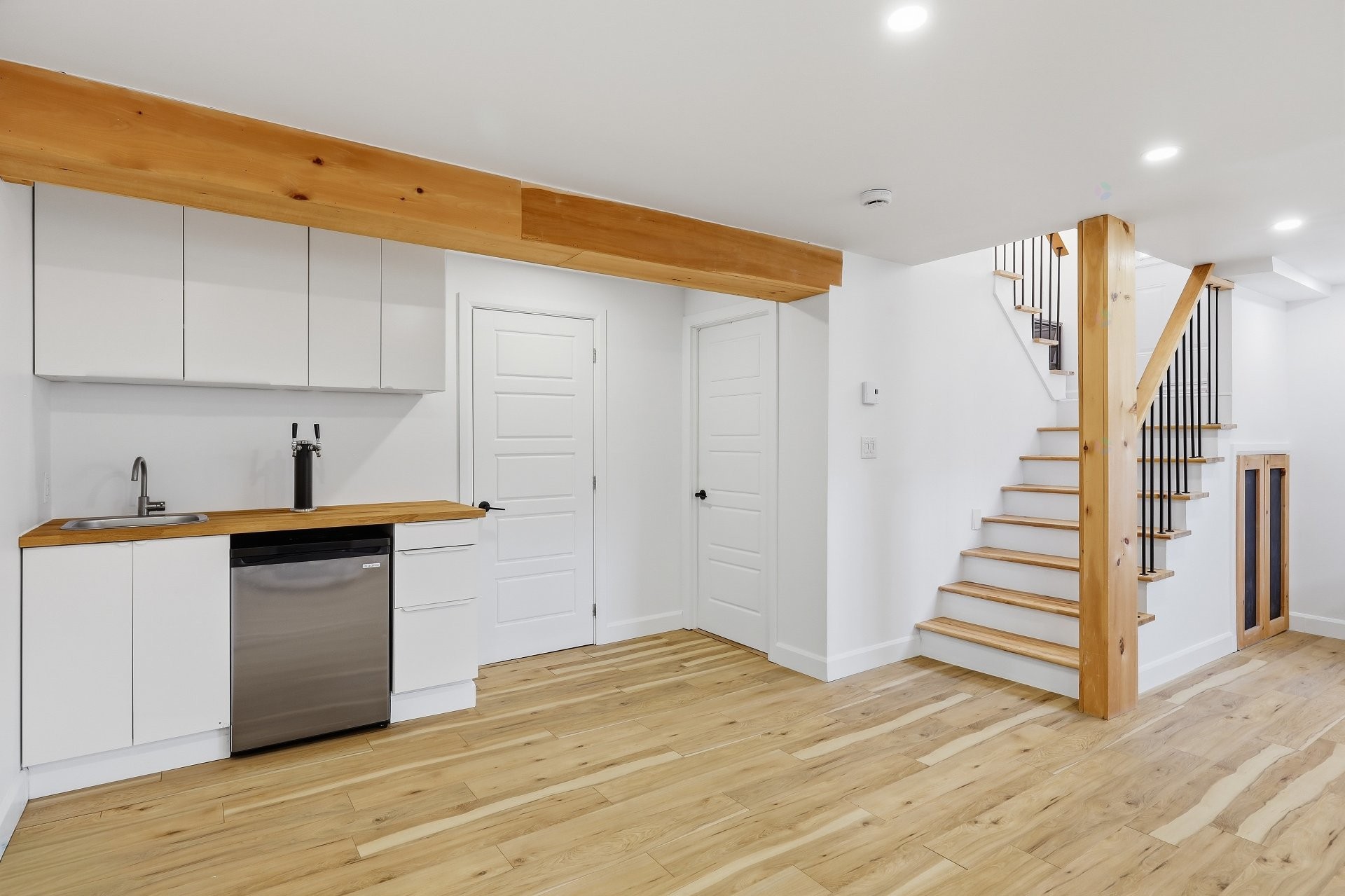 









4925


Boul. Davis

,
Longueuil (Saint-Hubert),




QC
J3Y8K1

