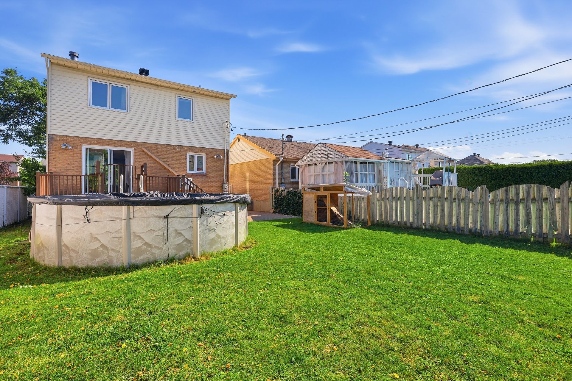 









4925


Boul. Davis

,
Longueuil (Saint-Hubert),




QC
J3Y8K1


