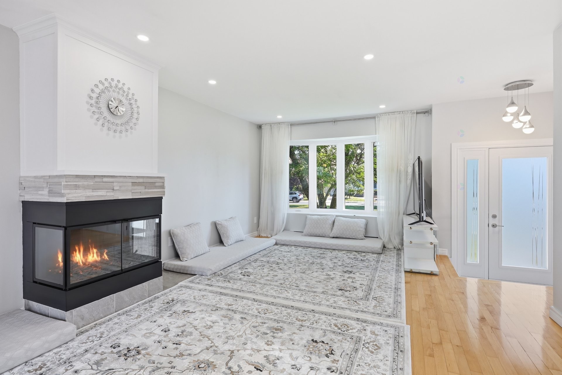 









4925


Boul. Davis

,
Longueuil (Saint-Hubert),




QC
J3Y8K1

