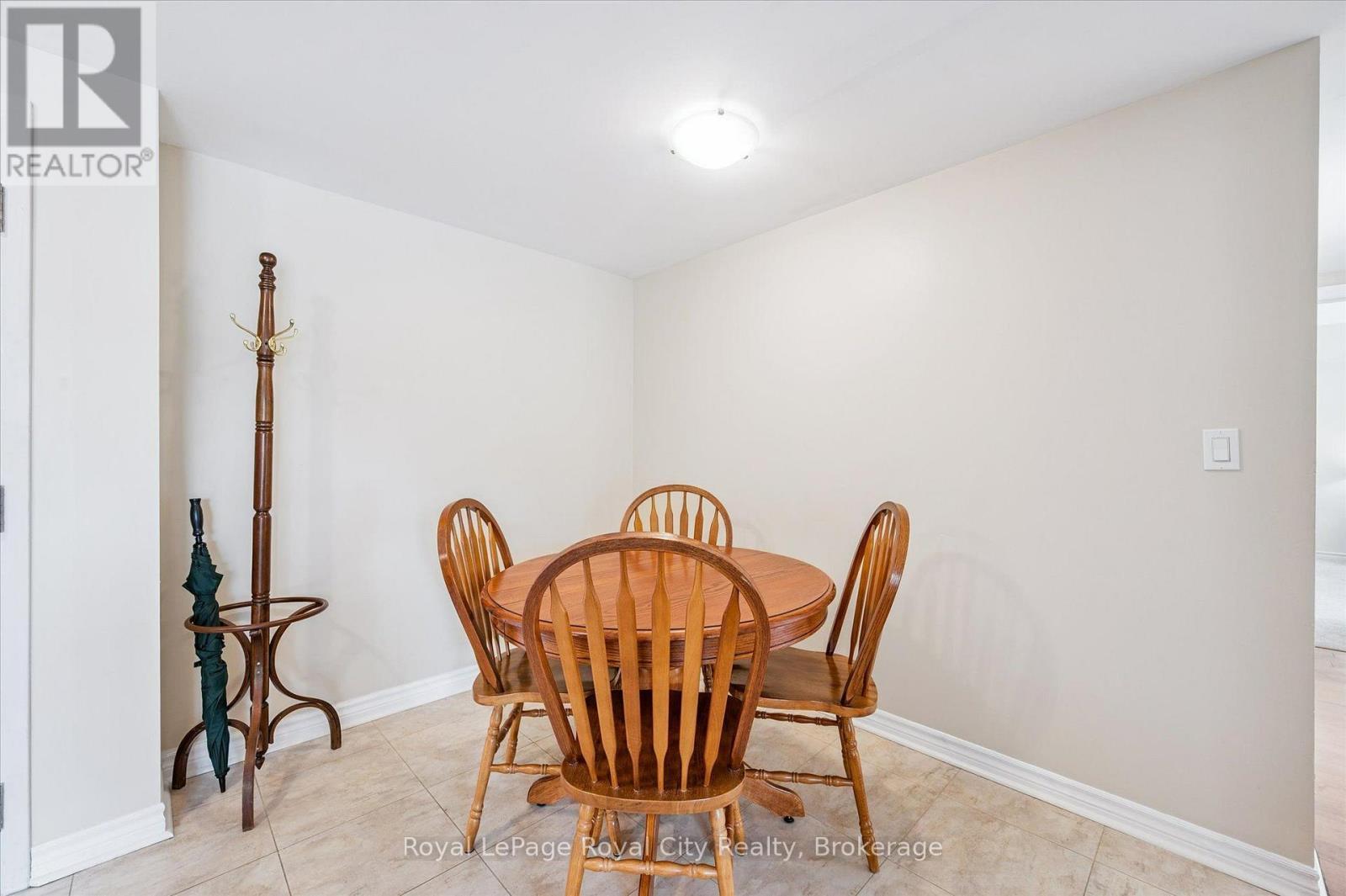












212 - 37 GOODWIN DRIVE

,
Guelph (Pineridge/Westminster Woods),




Ontario
N1L0E6

