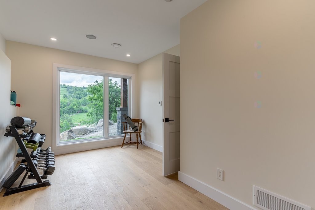 









64


Rue de Sarajevo

,
Cantley,




QC
J8V3B2

