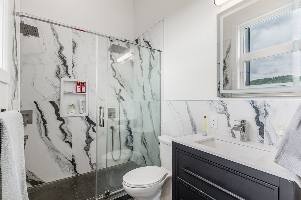 









64


Rue de Sarajevo

,
Cantley,




QC
J8V3B2

