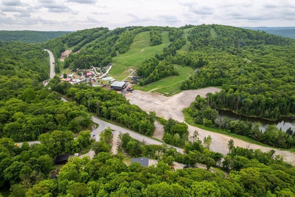 









64


Rue de Sarajevo

,
Cantley,




QC
J8V3B2

