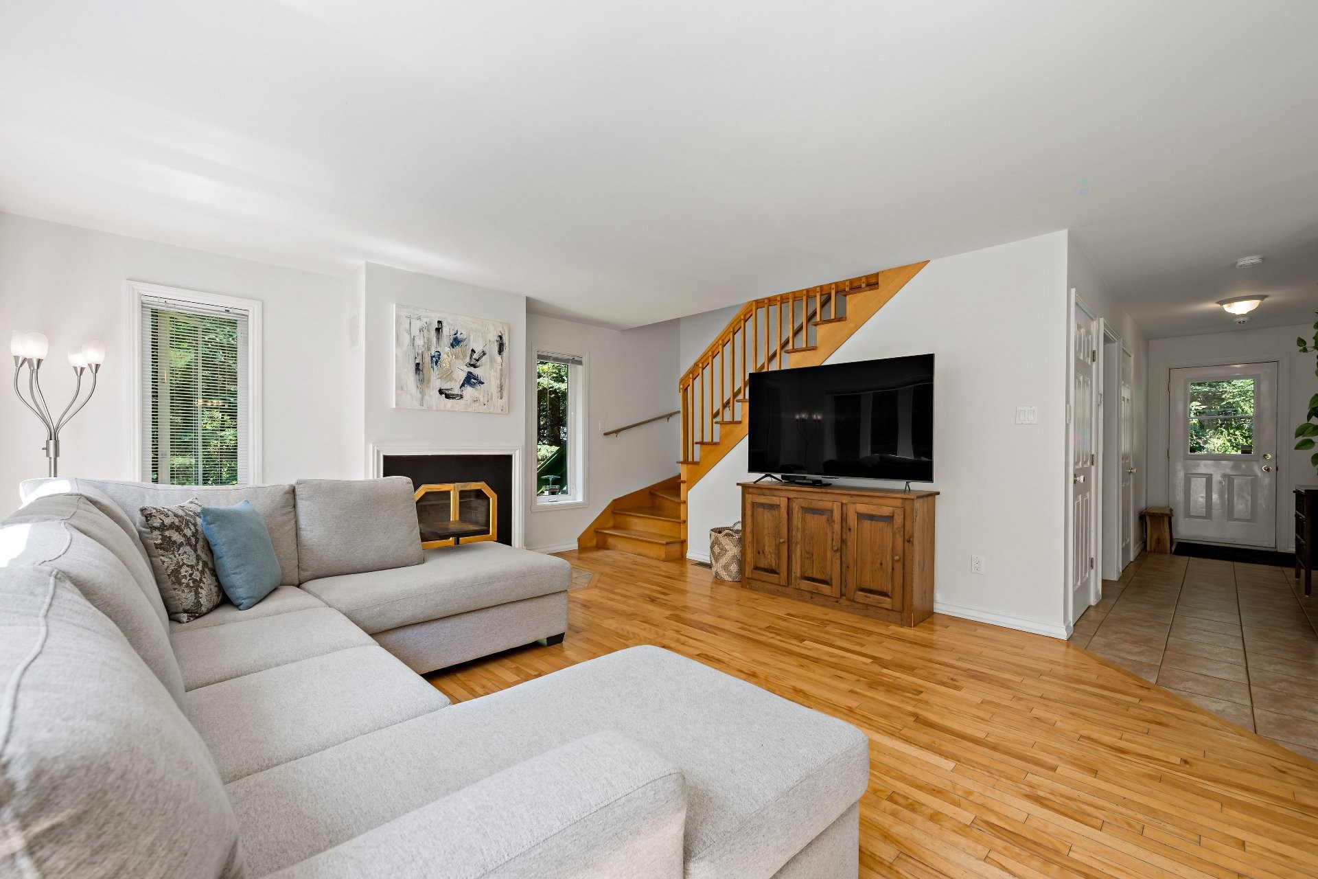 









760


Ch. de la Forêt-Noire

,
Mont-Tremblant,




QC
J8E2N7

