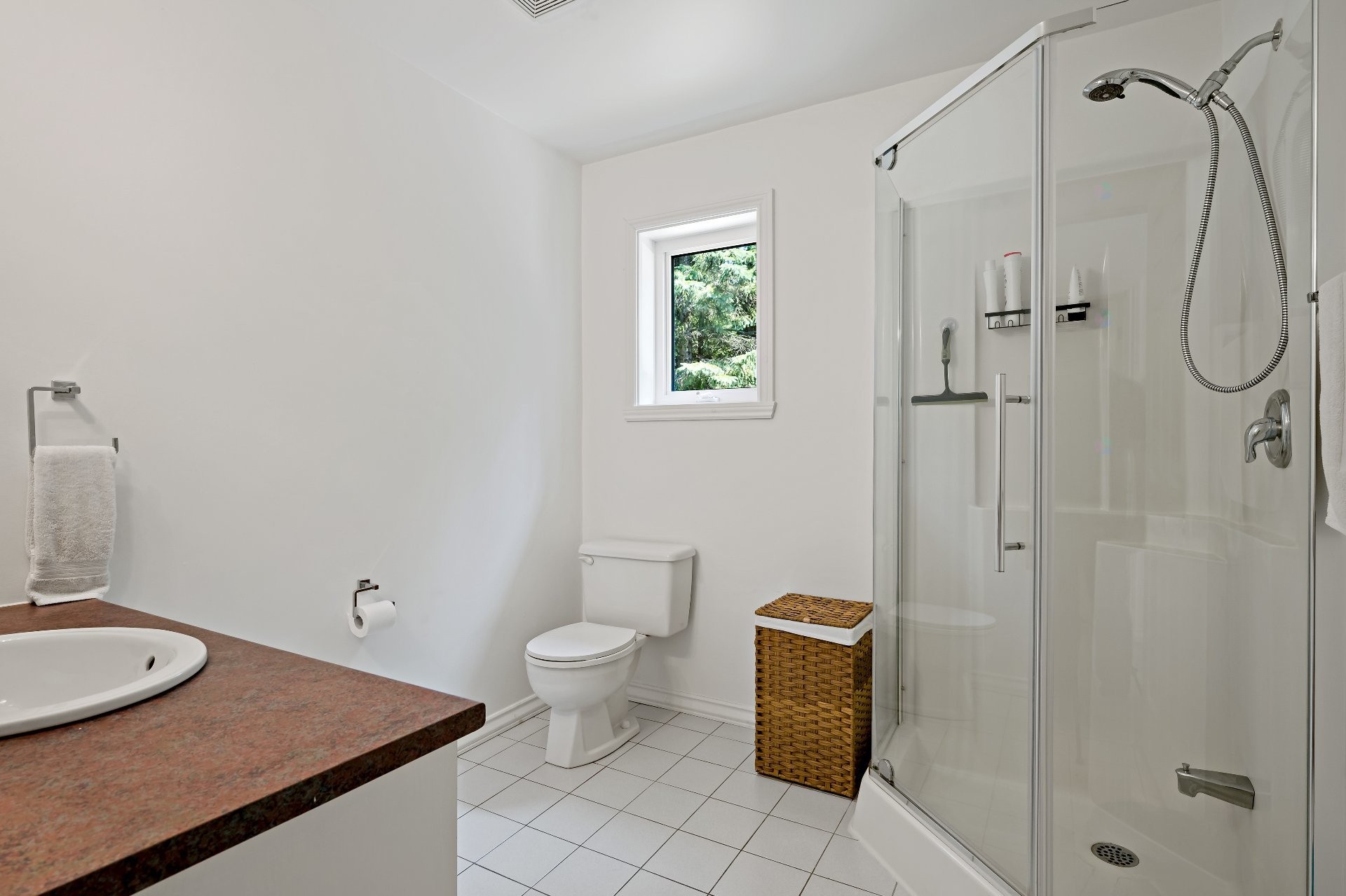 









760


Ch. de la Forêt-Noire

,
Mont-Tremblant,




QC
J8E2N7


