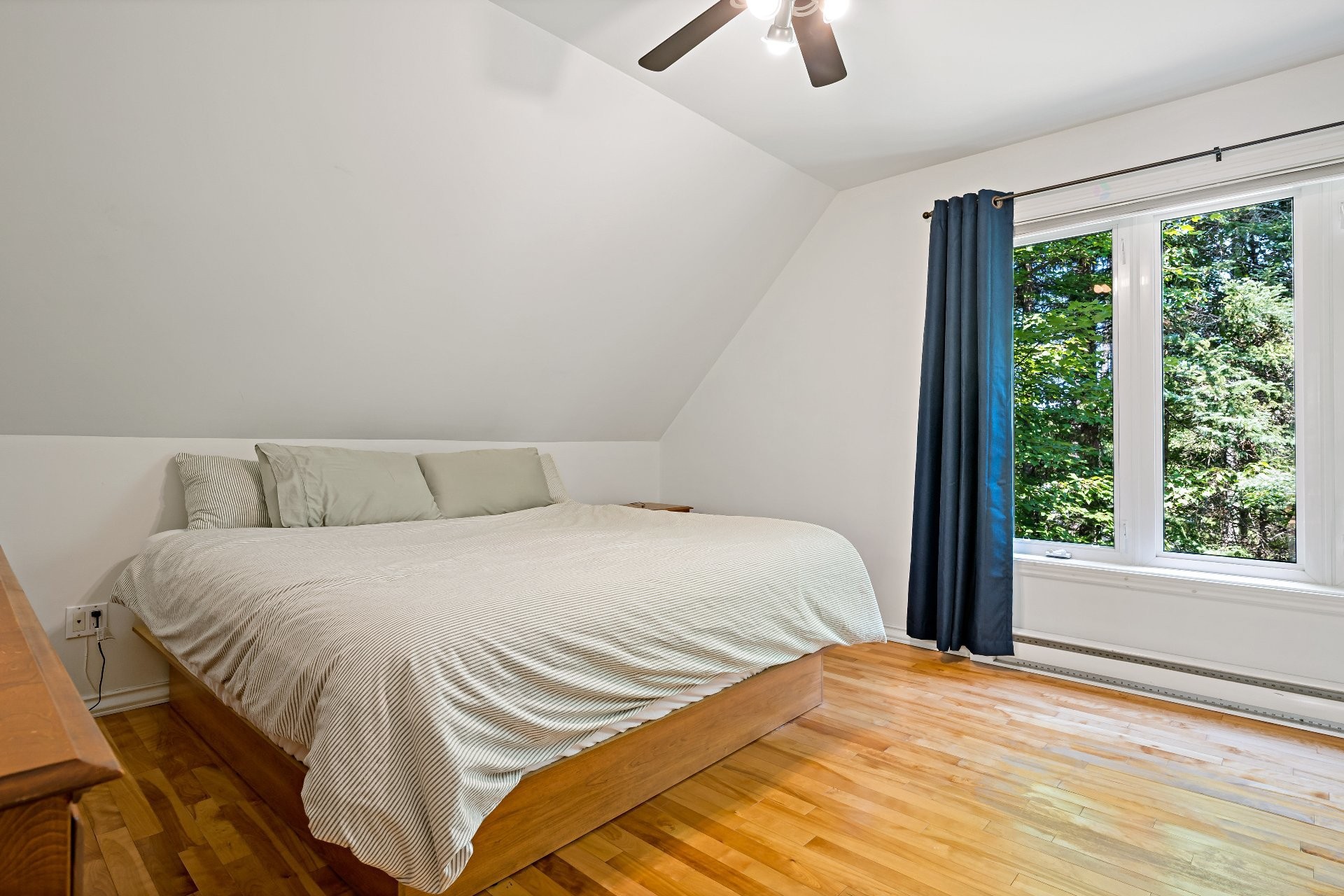 









760


Ch. de la Forêt-Noire

,
Mont-Tremblant,




QC
J8E2N7

