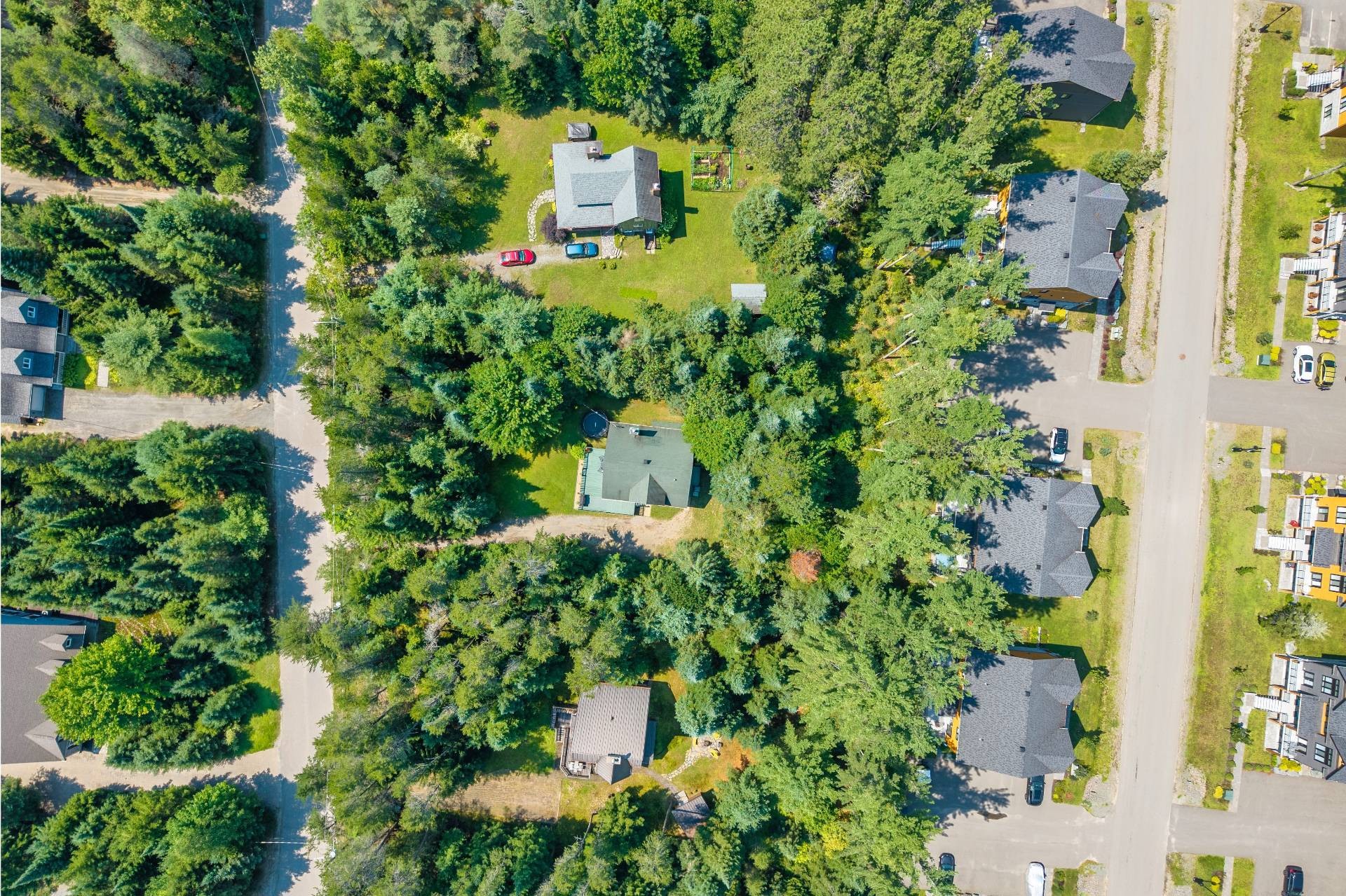 









760


Ch. de la Forêt-Noire

,
Mont-Tremblant,




QC
J8E2N7


