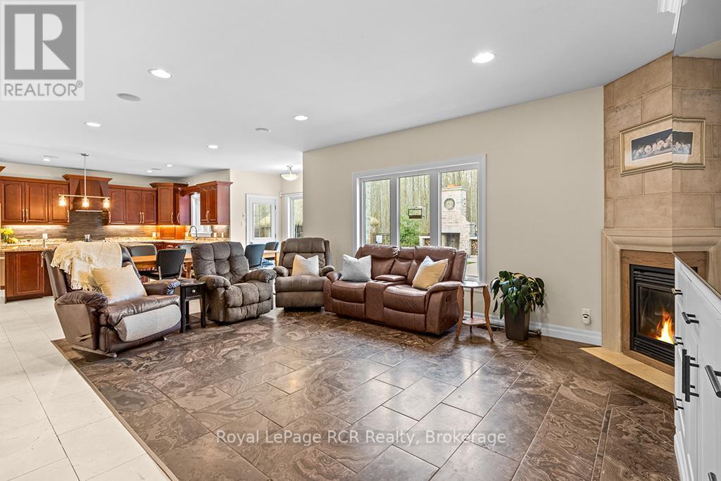 












758335 GIRL GUIDE ROAD

,
Georgian Bluffs,




Ontario
N4K5N7


