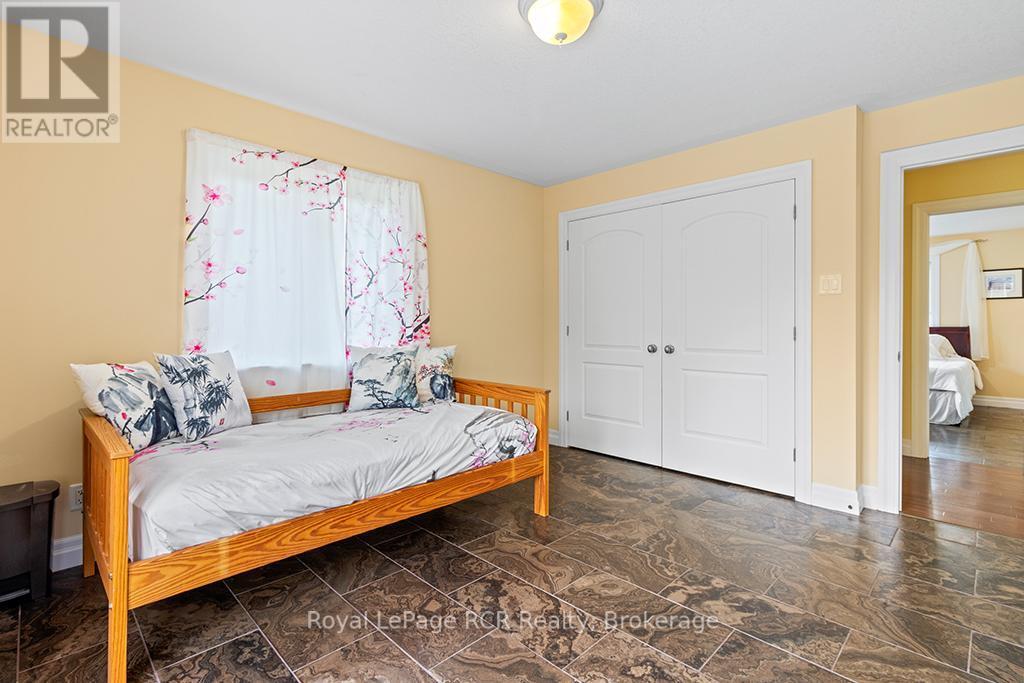 












758335 GIRL GUIDE ROAD

,
Georgian Bluffs,




Ontario
N4K5N7

