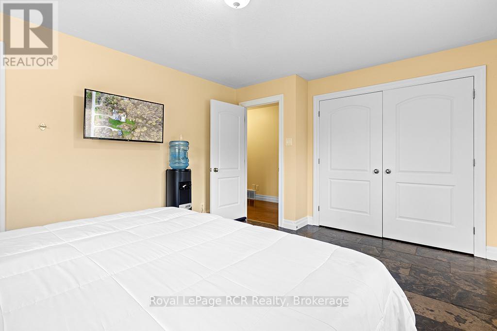 












758335 GIRL GUIDE ROAD

,
Georgian Bluffs,




Ontario
N4K5N7

