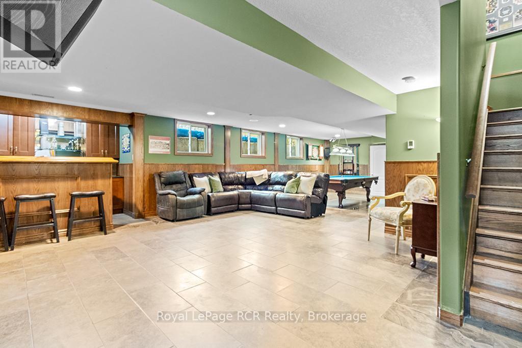 












758335 GIRL GUIDE ROAD

,
Georgian Bluffs,




Ontario
N4K5N7

