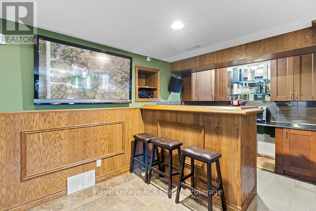 












758335 GIRL GUIDE ROAD

,
Georgian Bluffs,




Ontario
N4K5N7

