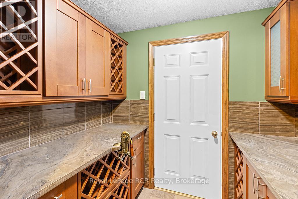 












758335 GIRL GUIDE ROAD

,
Georgian Bluffs,




Ontario
N4K5N7

