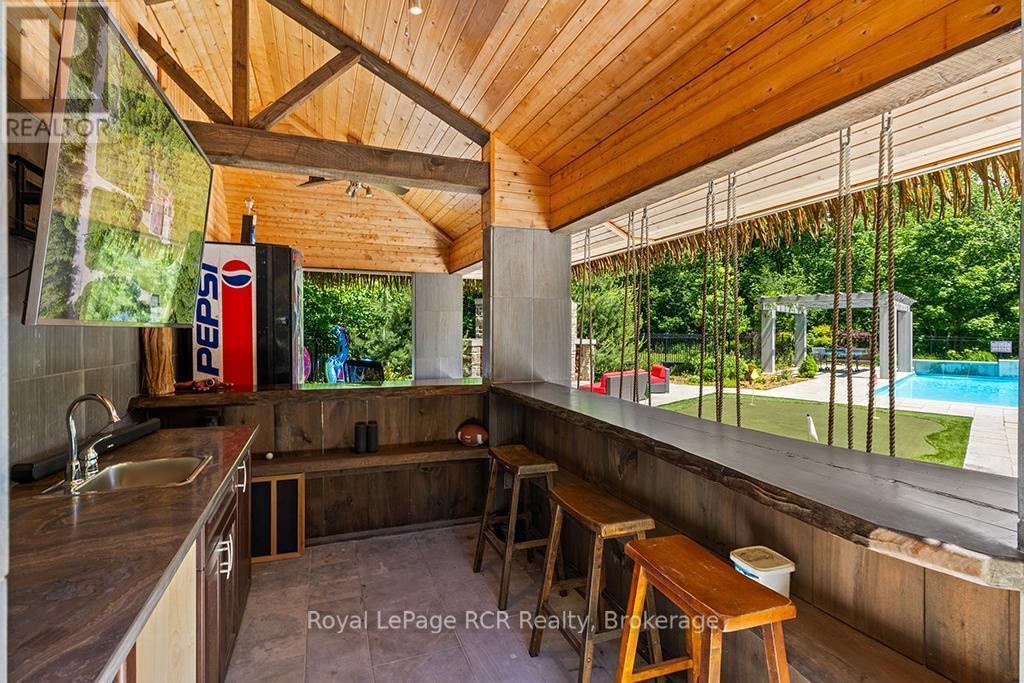 












758335 GIRL GUIDE ROAD

,
Georgian Bluffs,




Ontario
N4K5N7

