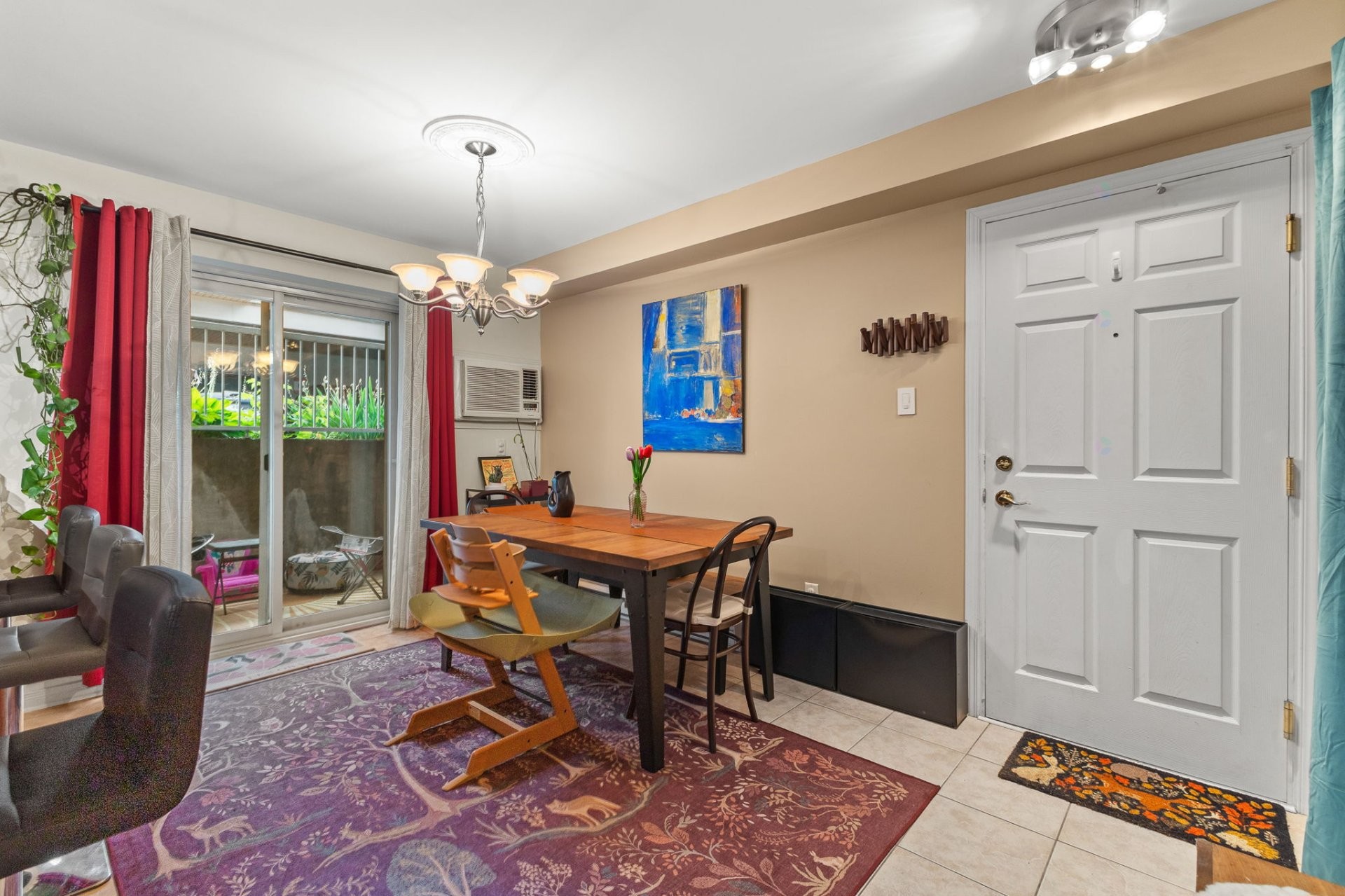 









294


Boul. Maisonneuve

, 1,
Gatineau (Hull),




QC
J8X3N8

