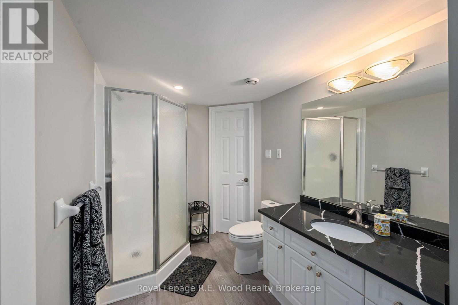 












7335 PACK ROAD

,
London South (South V),




Ontario
N6P1P5

