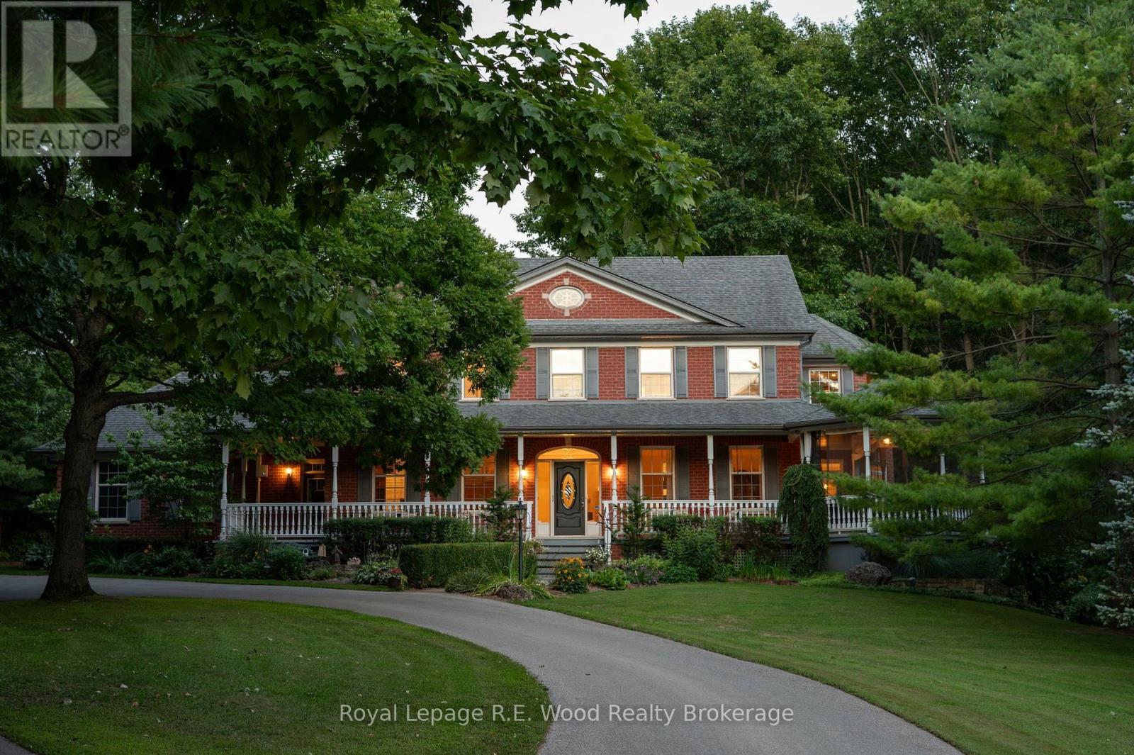 












7335 PACK ROAD

,
London South (South V),




Ontario
N6P1P5

