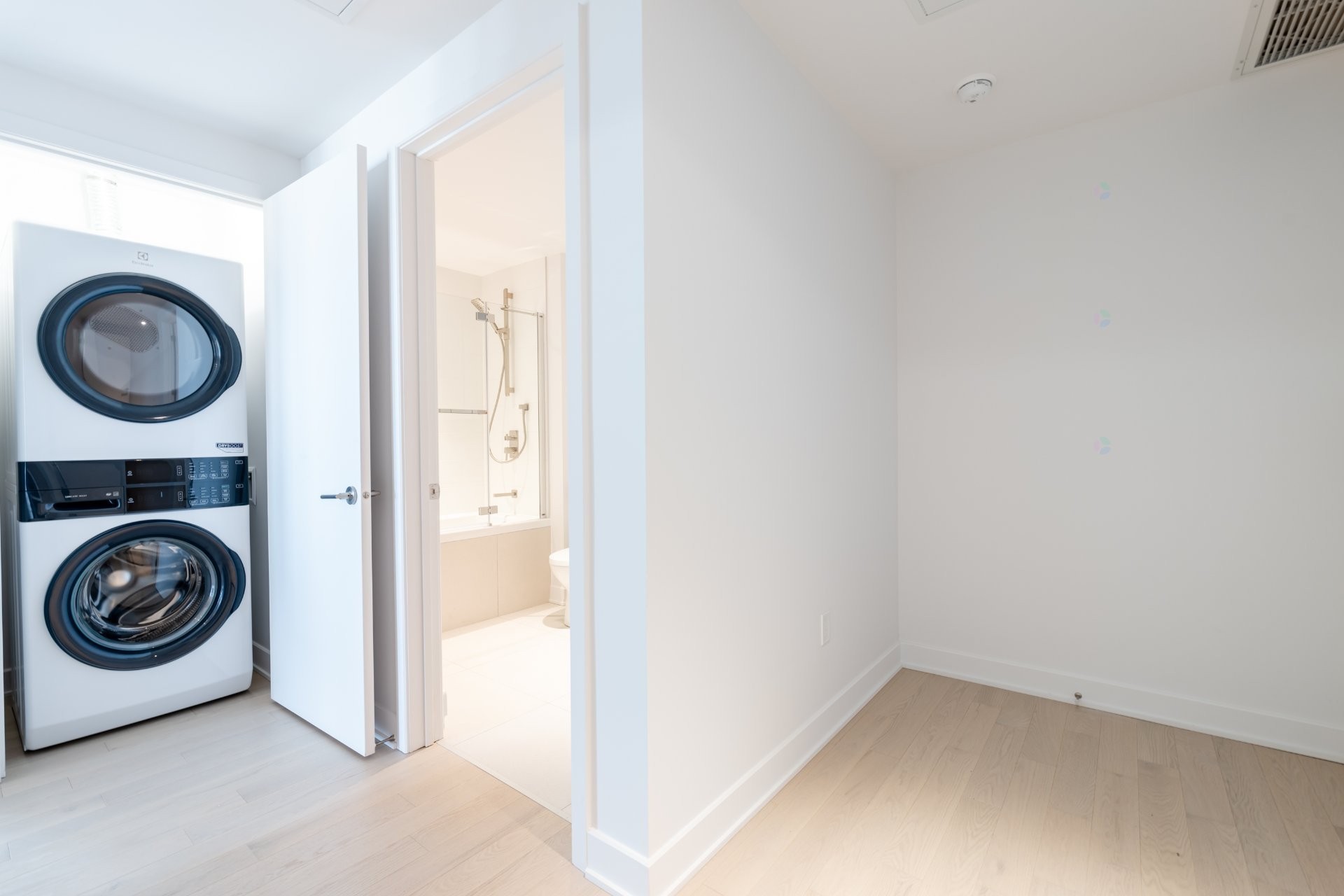 









505


Rue de l'Escale

, 929,
Brossard,




QC
J4Z0T3

