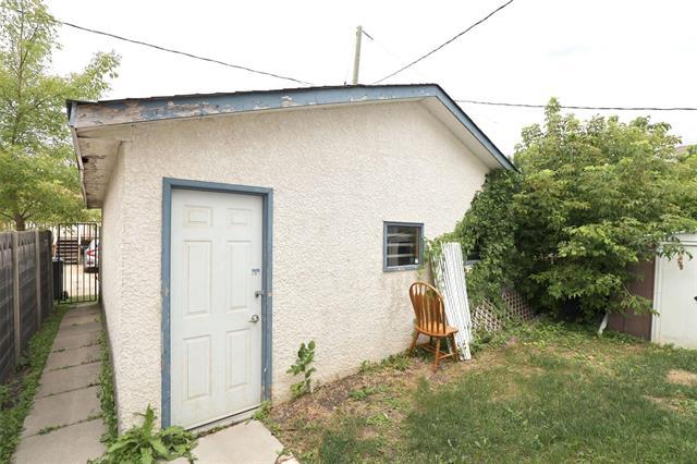 









31


Moore

AVE,
Winnipeg,




MB
R2M 3S3

