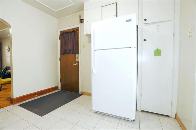 









31


Moore

AVE,
Winnipeg,




MB
R2M 3S3

