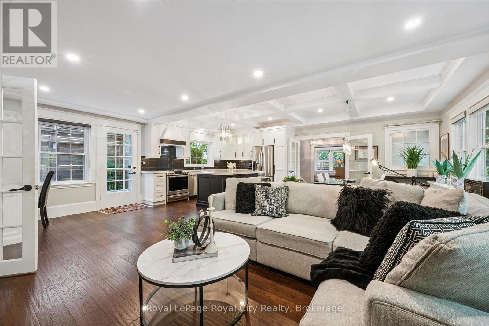












1 BARBER AVENUE

,
Guelph (Exhibition Park),




Ontario
N1H5E6

