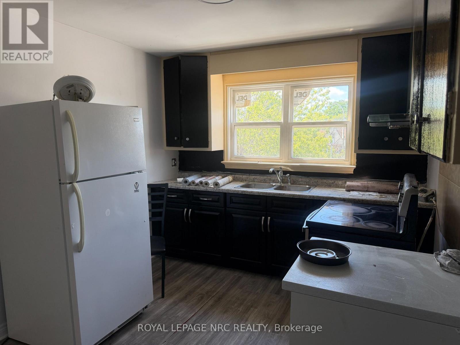 












3 - 10 PORT MAITLAND ROAD

,
Haldimand,




Ontario
N1A1Y4

