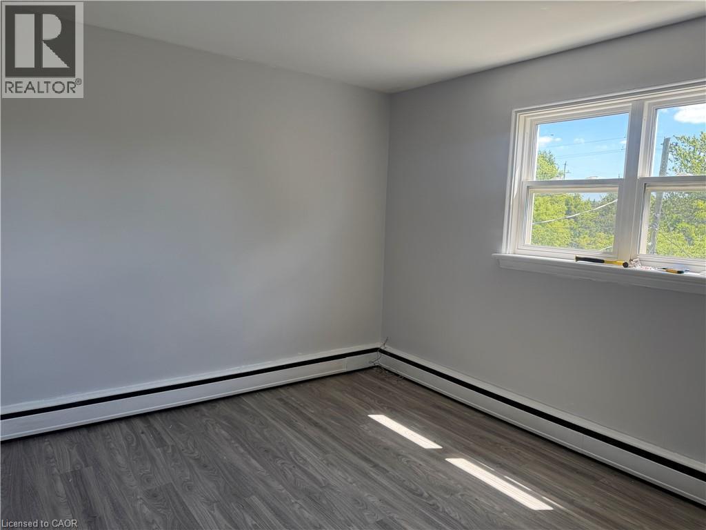 












10 PORT MAITLAND Road Unit# 3

,
Dunnville,




Ontario
N1A1Y4

