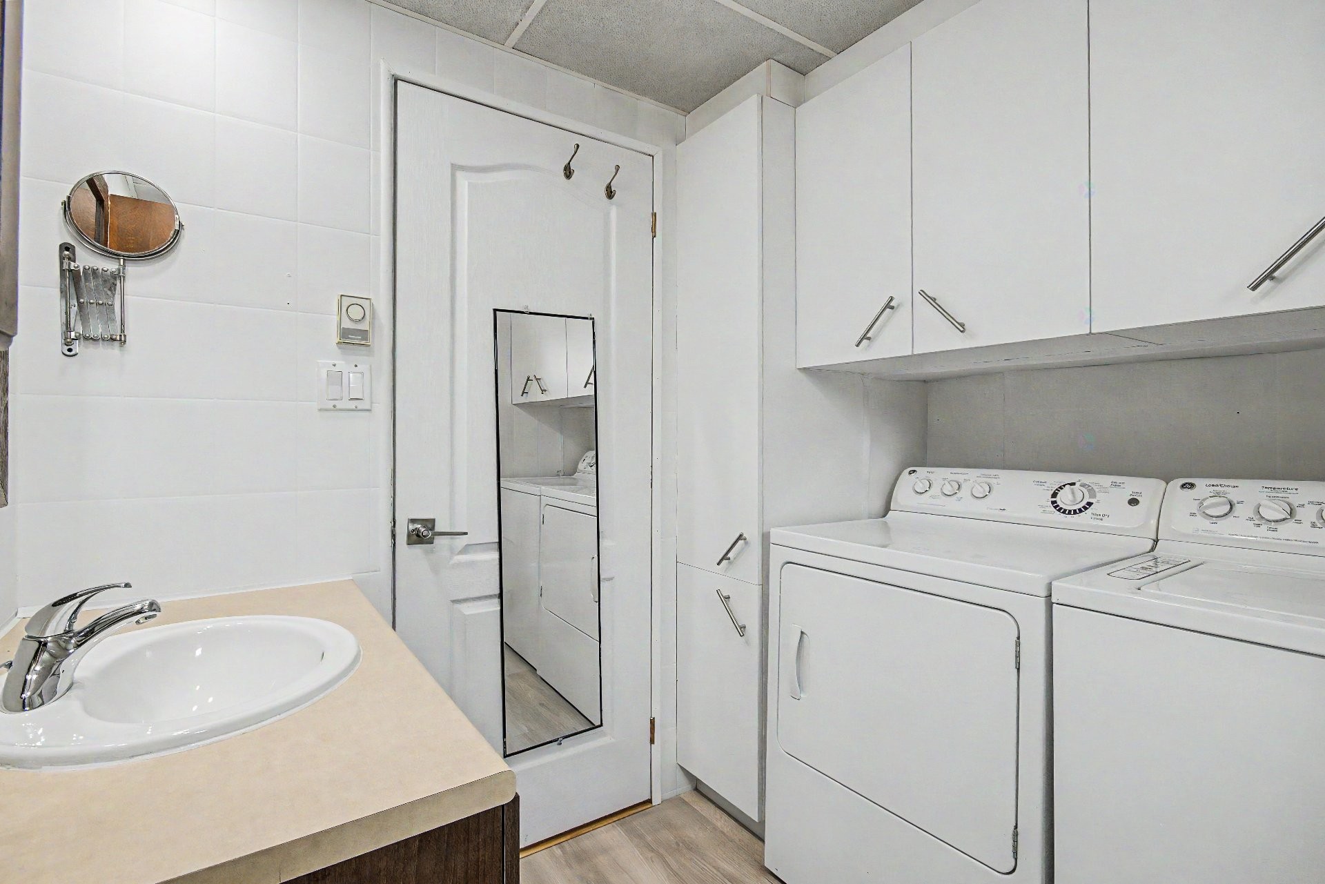 









3950


Boul. Sir-Wilfrid-Laurier

, 301,
Longueuil (Saint-Hubert),




QC
J3Y5Y9

