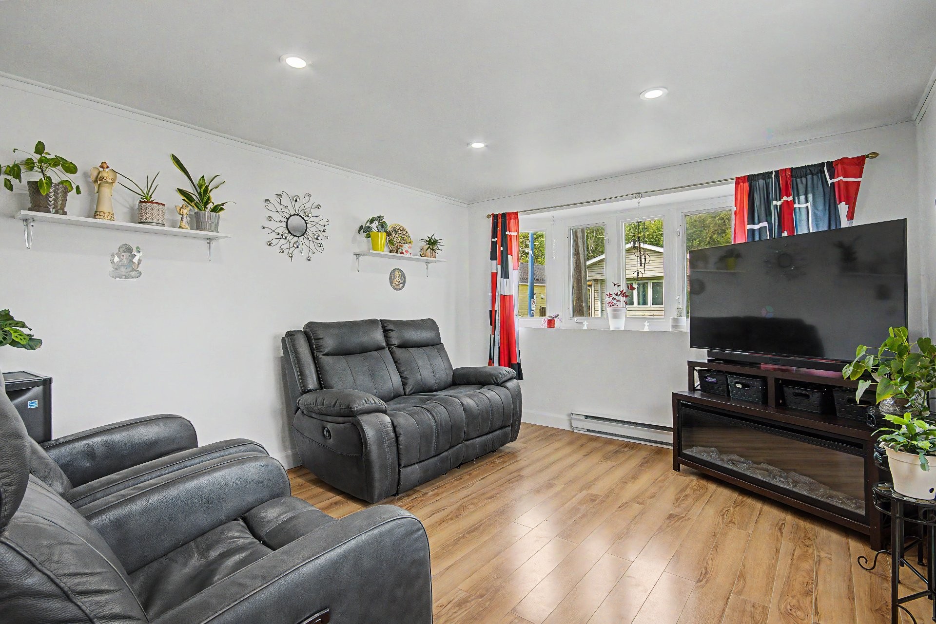 









3950


Boul. Sir-Wilfrid-Laurier

, 301,
Longueuil (Saint-Hubert),




QC
J3Y5Y9

