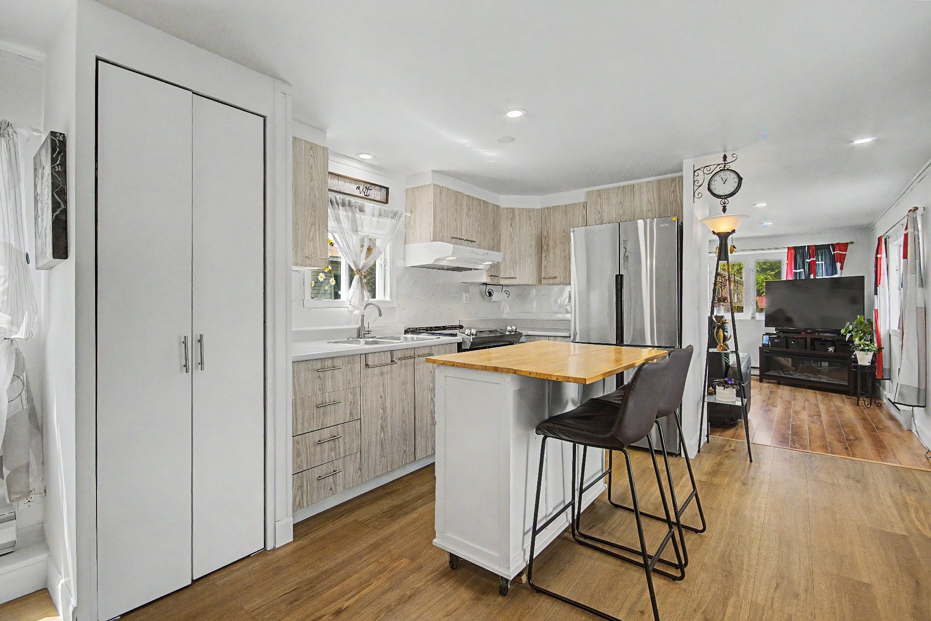 









3950


Boul. Sir-Wilfrid-Laurier

, 301,
Longueuil (Saint-Hubert),




QC
J3Y5Y9

