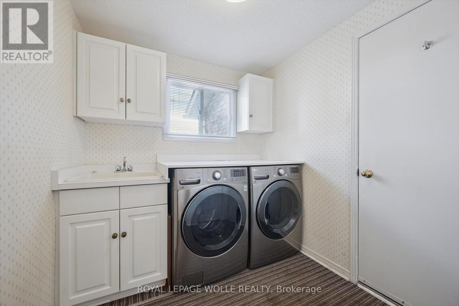 












363 NORTHLAKE DRIVE

,
Waterloo,




Ontario
N2V1W6


