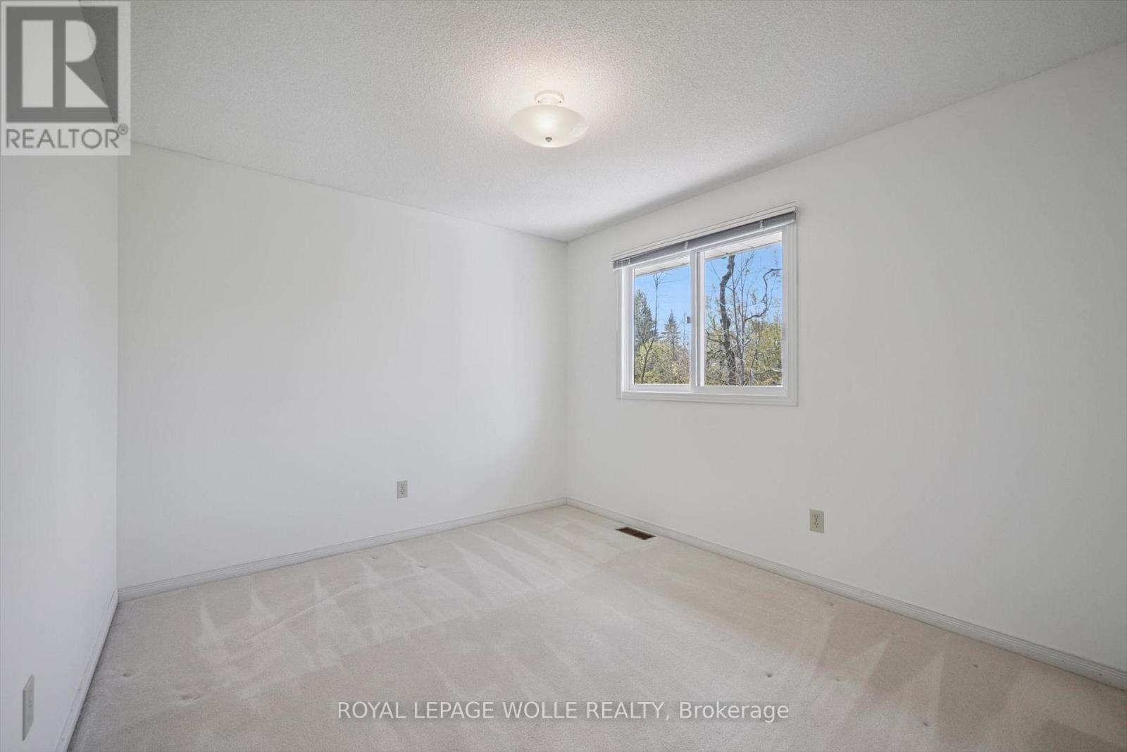 












363 NORTHLAKE DRIVE

,
Waterloo,




Ontario
N2V1W6

