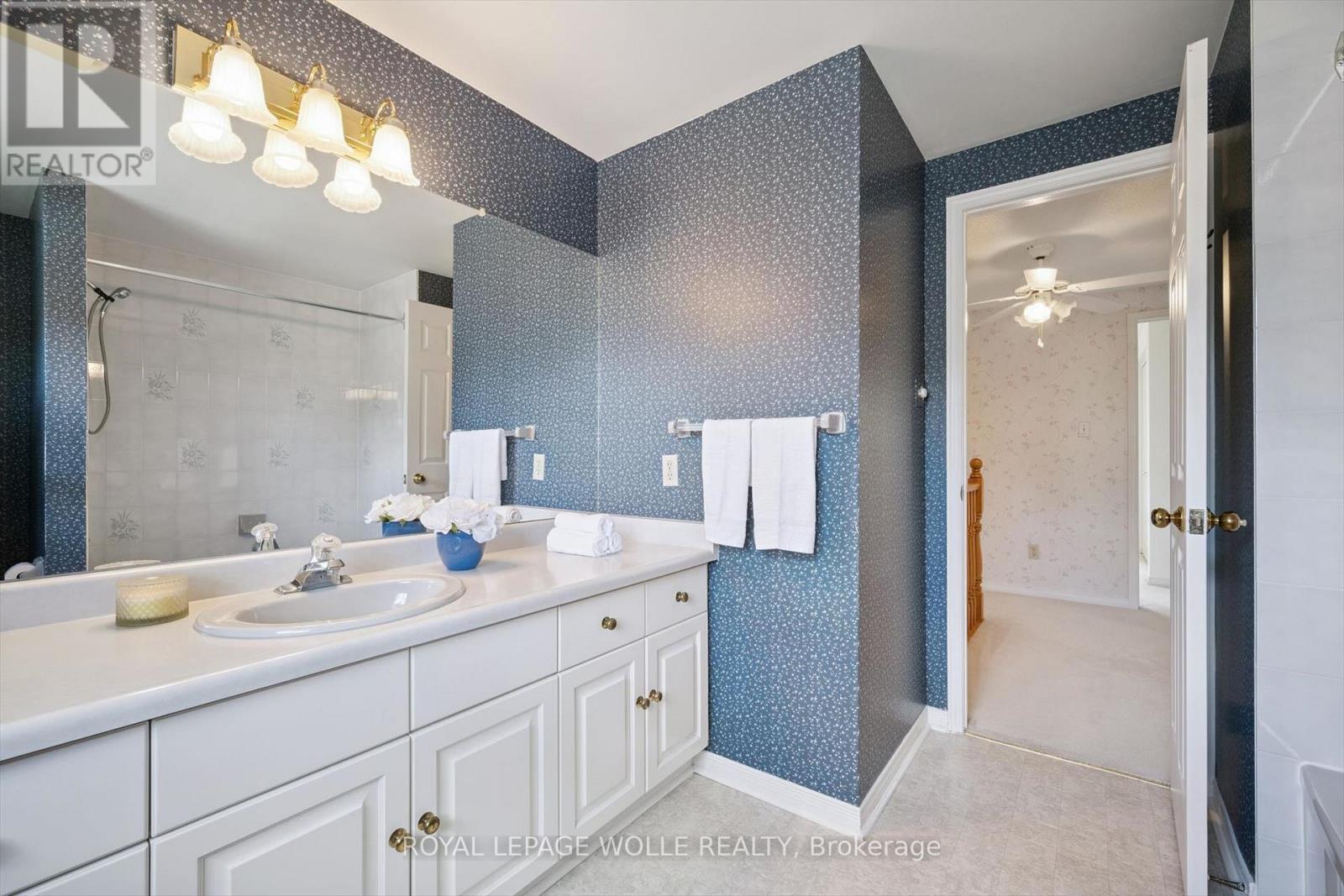 












363 NORTHLAKE DRIVE

,
Waterloo,




Ontario
N2V1W6


