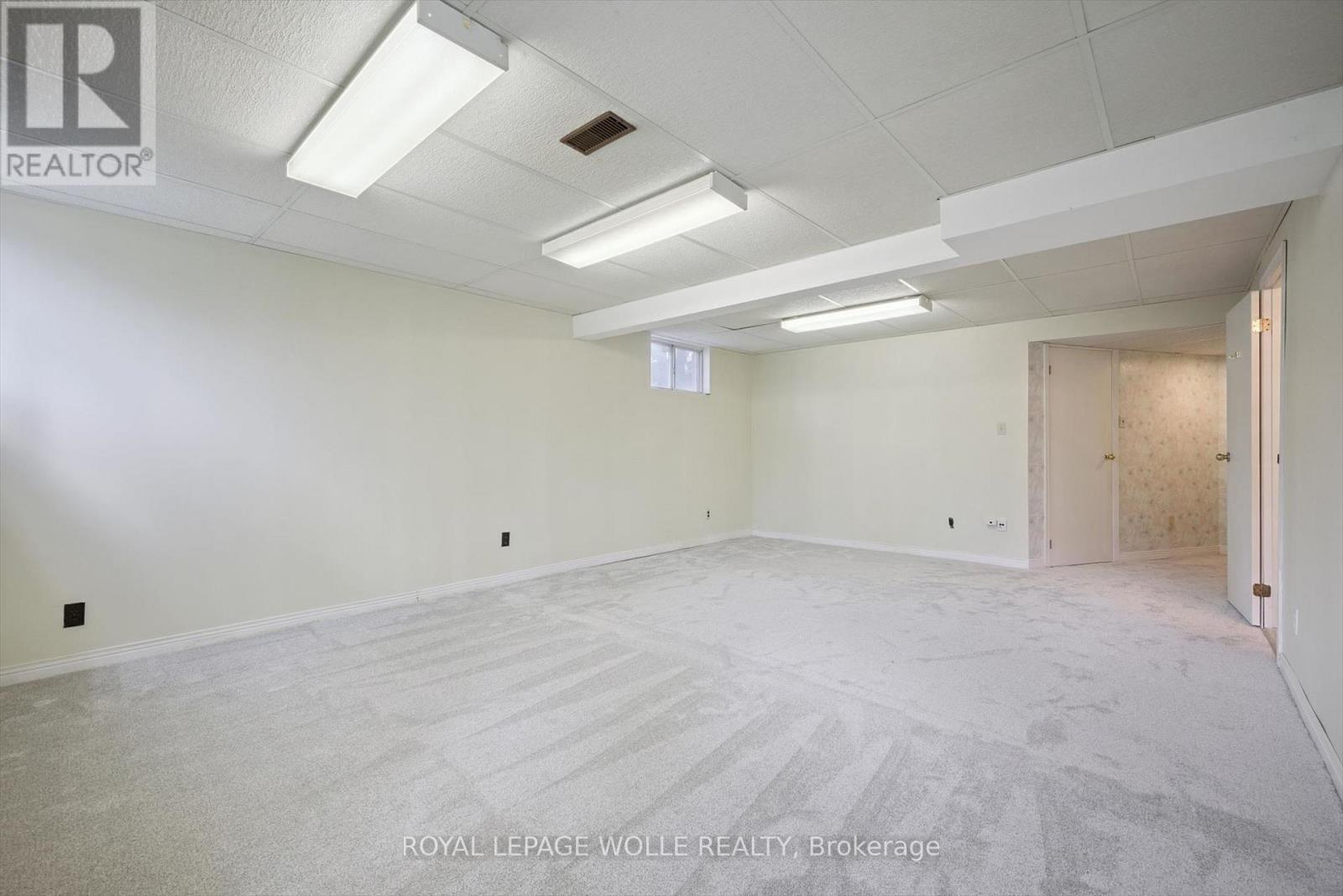 












363 NORTHLAKE DRIVE

,
Waterloo,




Ontario
N2V1W6

