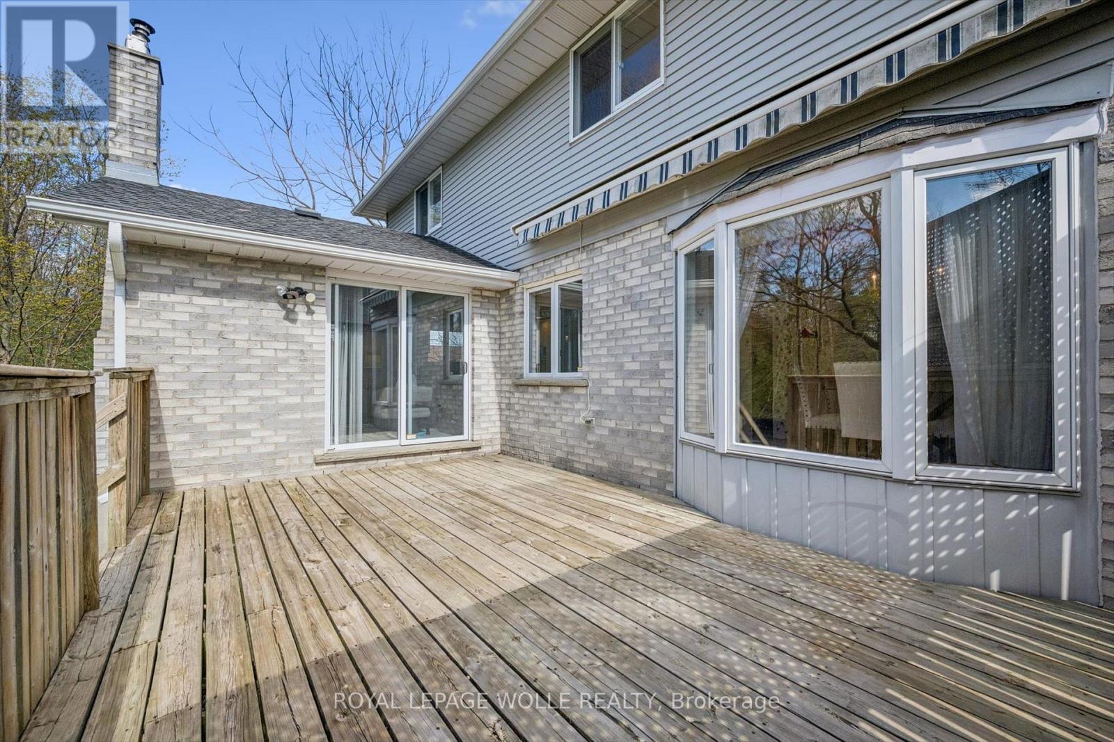












363 NORTHLAKE DRIVE

,
Waterloo,




Ontario
N2V1W6

