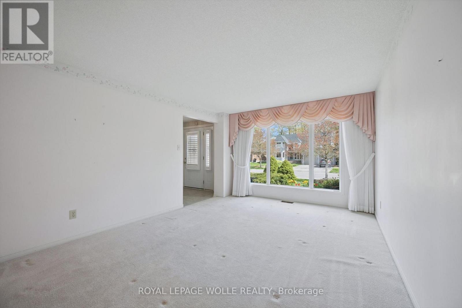 












363 NORTHLAKE DRIVE

,
Waterloo,




Ontario
N2V1W6

